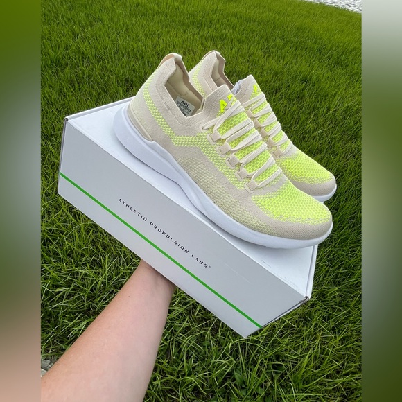 APL Shoes - NWT APL Techloom Breeze Sneakers Sizes Womans 8.5 & 9/Mens Sizes 7 & 7.5